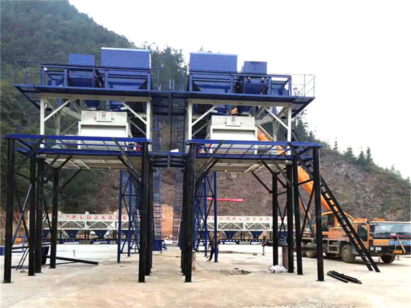 HZS90型混凝土攪拌站配置，攪拌站廠(chǎng)家說(shuō)與價(jià)格有關(guān)系，看看！